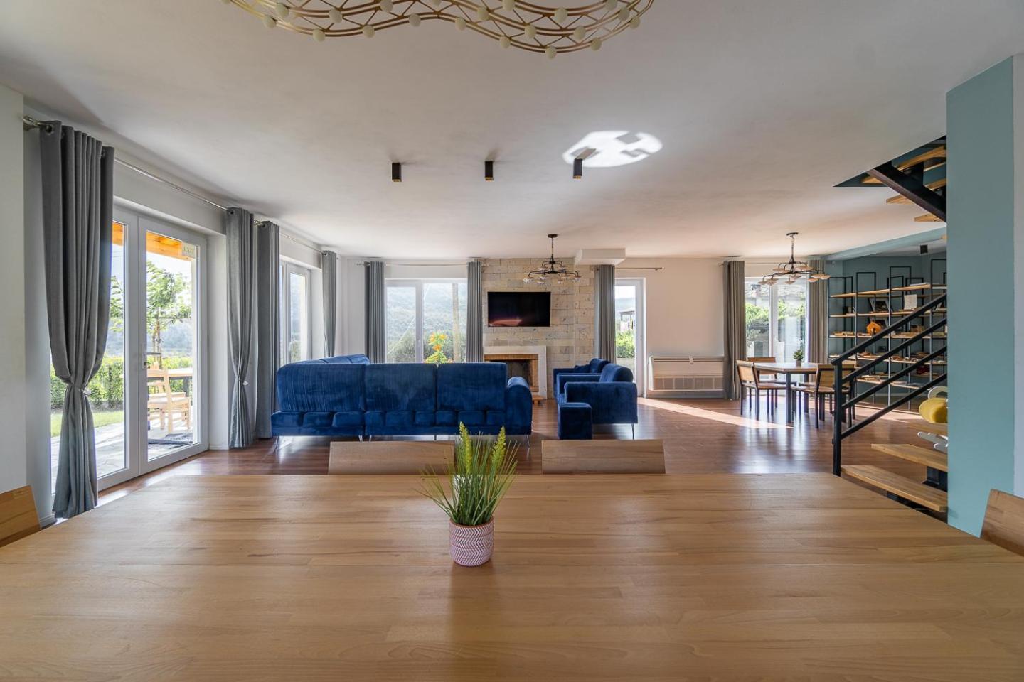 Bujtina Lumo & Pool Villa Permet Bagian luar foto
