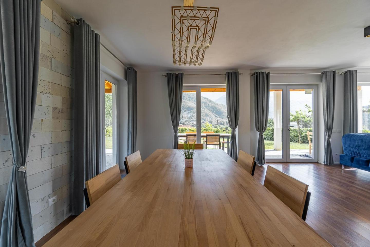 Bujtina Lumo & Pool Villa Permet Bagian luar foto