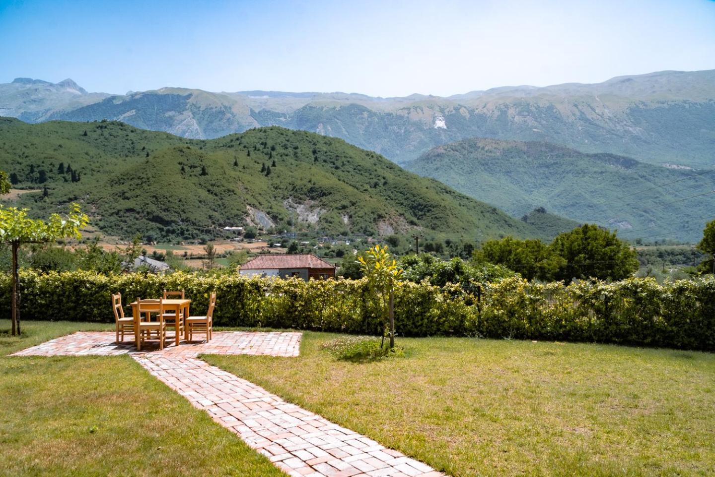 Bujtina Lumo & Pool Villa Permet Bagian luar foto