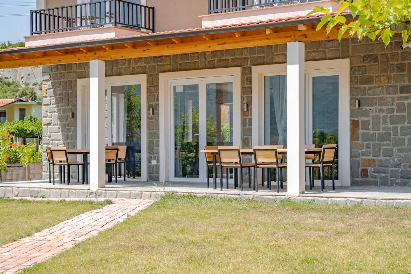 Bujtina Lumo & Pool Villa Permet Bagian luar foto